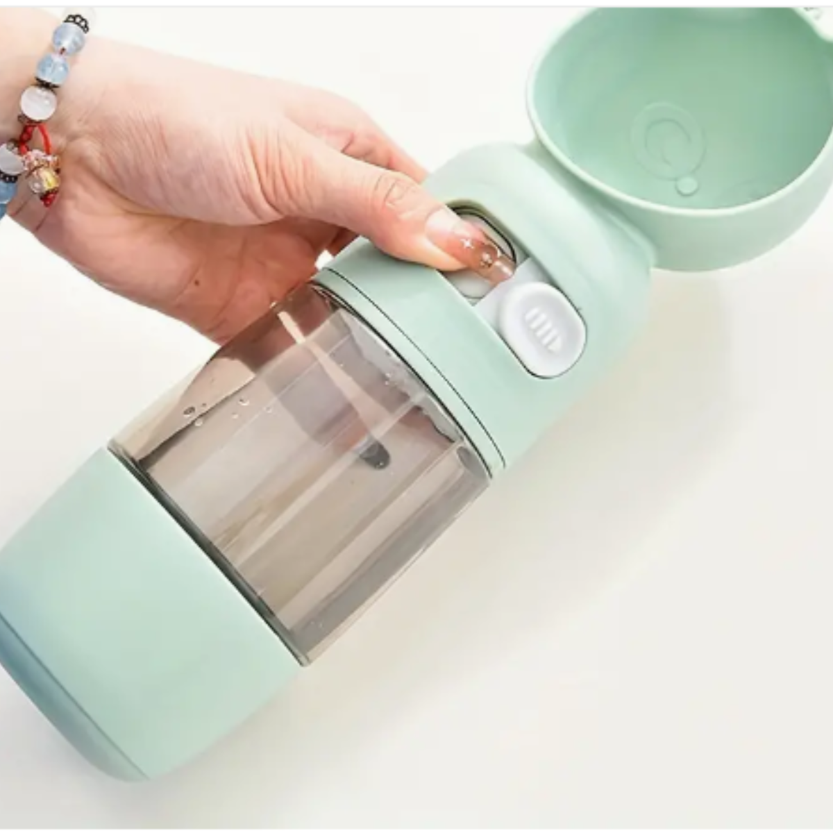 BOTELLA DE AGUA Y COMIDA PARA MASCOTAS